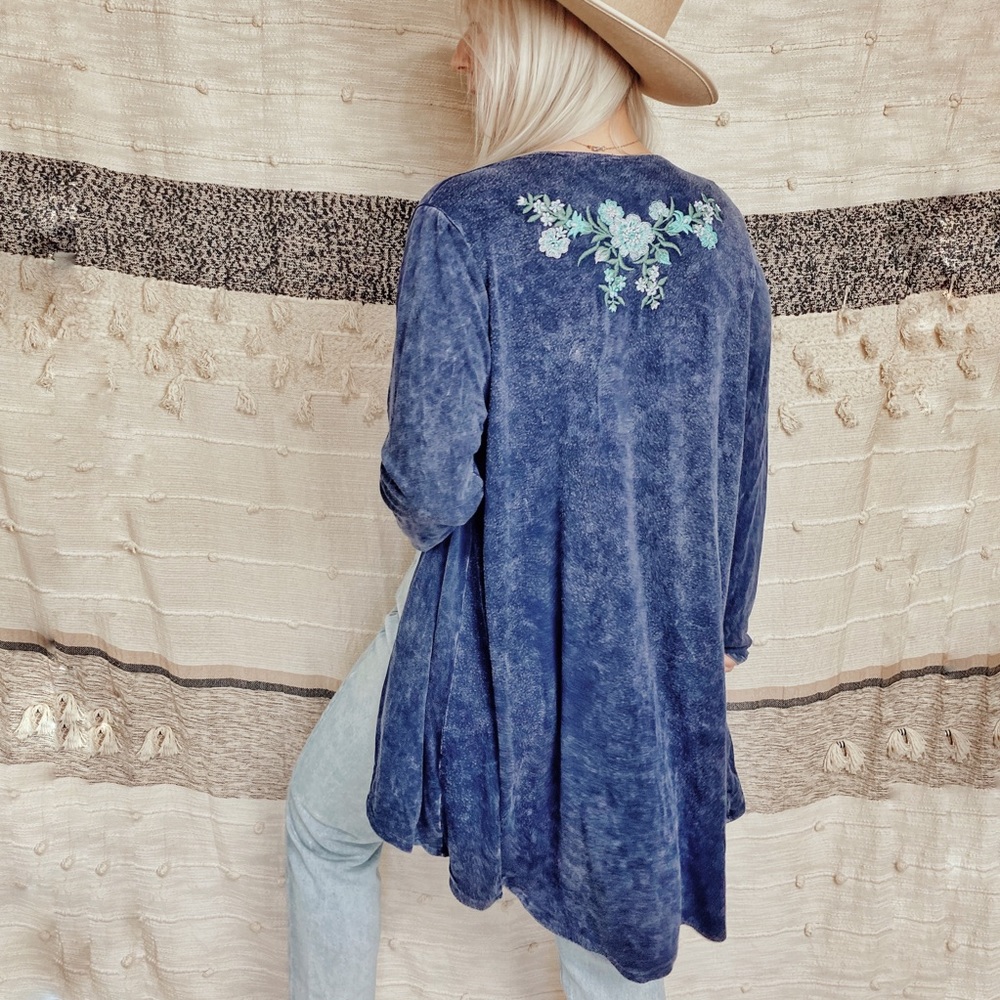 Alya | Navy Blue Knit Cardigan Floral Embroidery